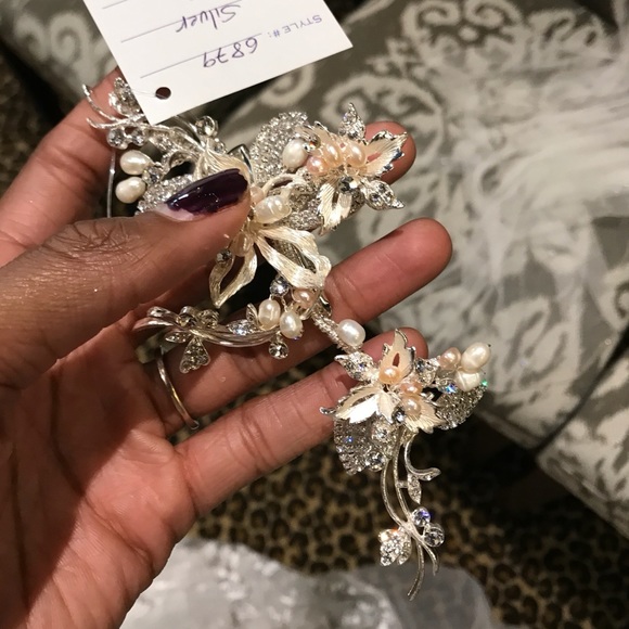 Wedding hair piece!! Must see ALL photos main image 5
